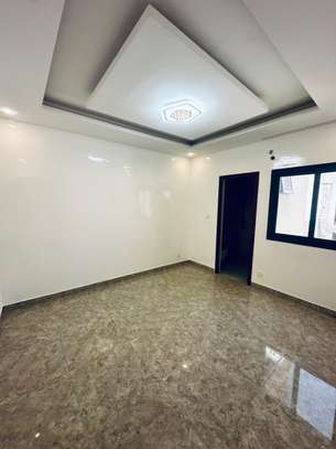 STUDIO F3 AUX MAMELLES image 3