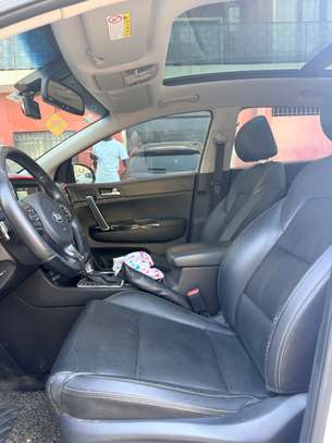 Kia Sportage SUV compact blanc feux LED image 10