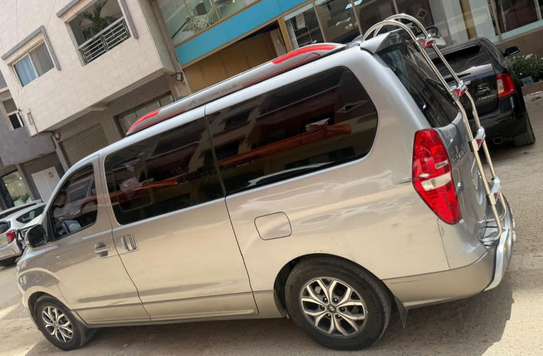 Hyundai Starex 2018 9 Places image 5