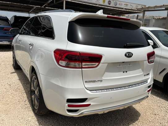 Kia sorento EX image 9