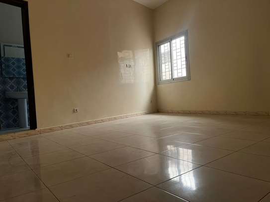 Grand et bel appartement F4 à ouest foire image 2