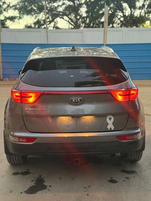 KIA SPORTAGE image 6