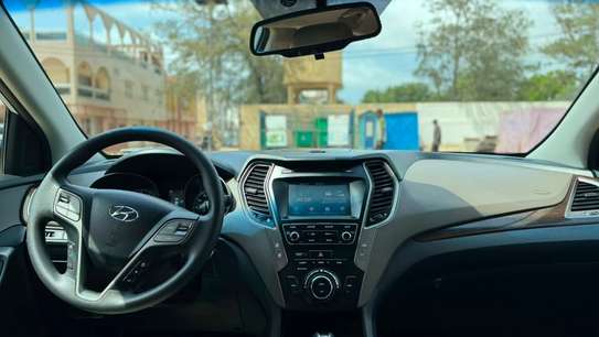 HYUNDAI SANTA FE 2017 image 14