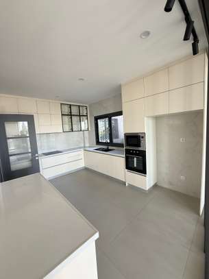 Magnifique Appartement F4 neuf de standing aux Almadies image 4