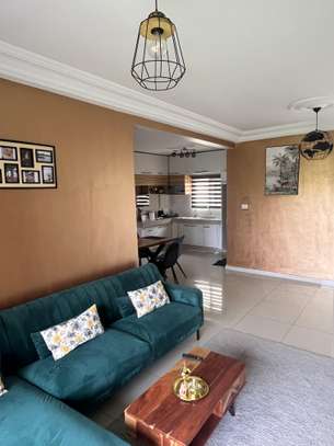 APPARTEMENT MEUBLE F4 A LOUER A DIAMNIADIO image 2