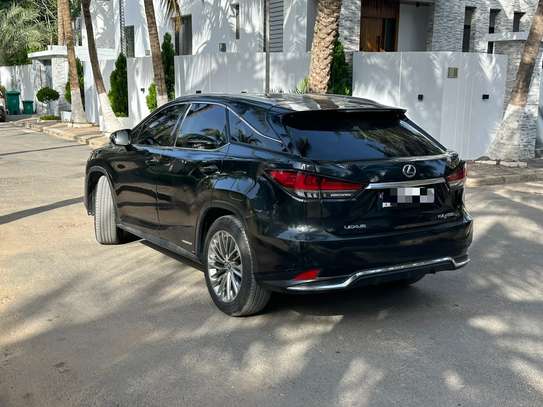 Lexus RX 450h SUV image 15