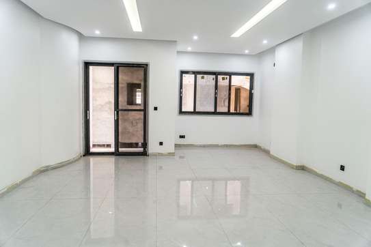 Appartement à vendre à  la cité Keur Gorgui image 2