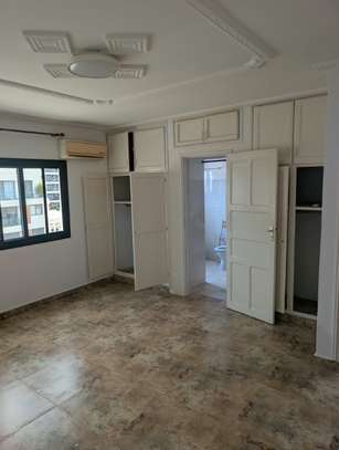 Appartement  avec grande terrasse aux almadies image 3