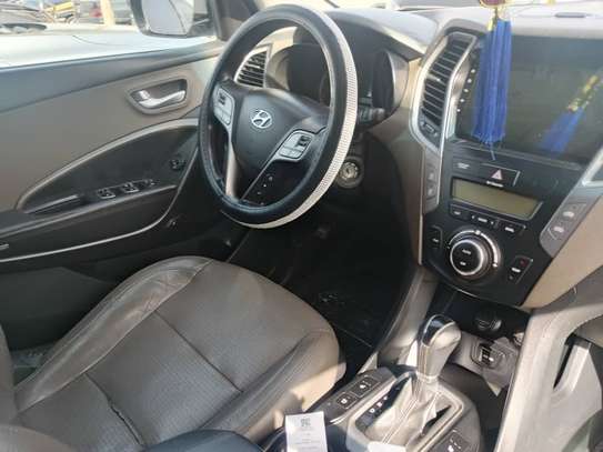 Hyundai Santa Fe image 3