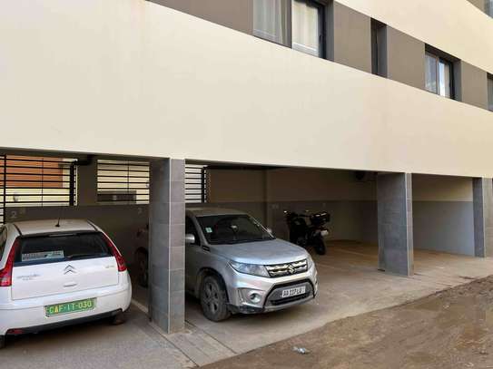 Immeuble moderne R+4 à vendre à Ngor image 3