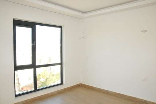 Studio disponible au Point-E, Dakar image 3