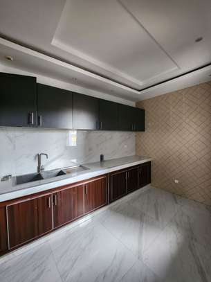 Appartement f4 aux mamelles au 3 e étage image 47