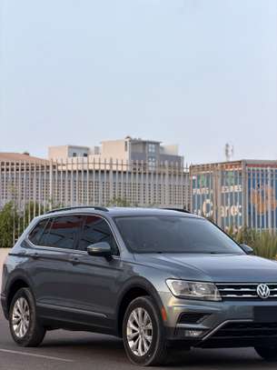 Volkswagen Tiguan 2018 Gris Métallisé SUV Spacieux image 3