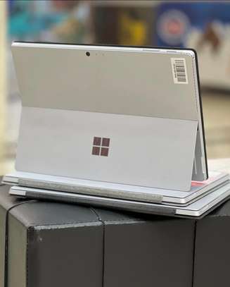 Microsoft Surface pro4 image 2