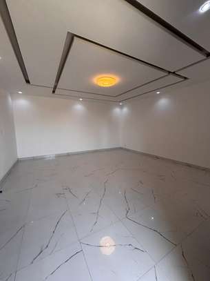 APPARTEMENT image 8