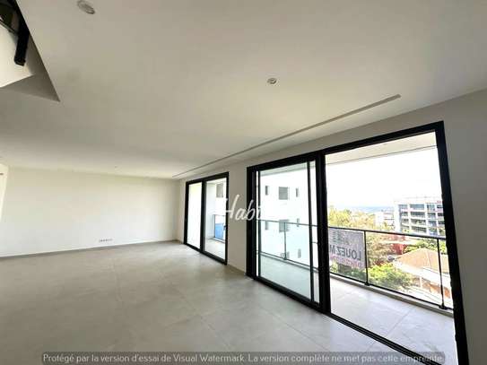 Appartement Duplex à louer aux Almadies image 6