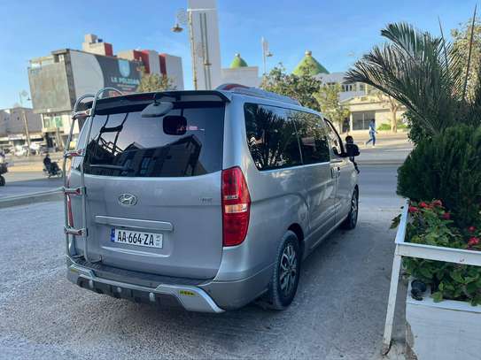 LOCATION HYUNDAI STAREX 9 PLACES AVEC CHAUFFEUR image 13