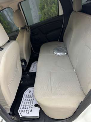 Renault Duster image 10