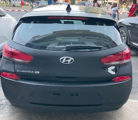 Hyundai Elantra GT 2019 image 4