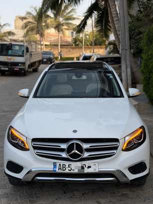Mercedes GLC 300 année 2018 image 5