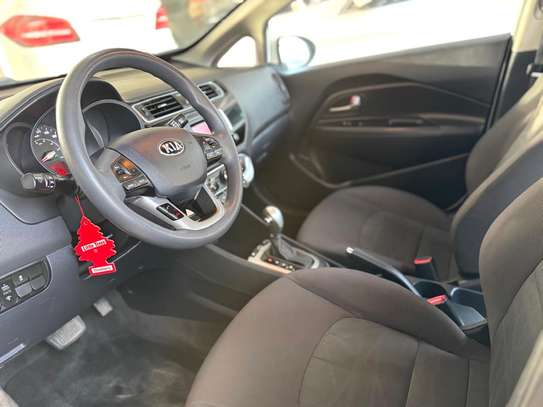 KIA RIO image 7