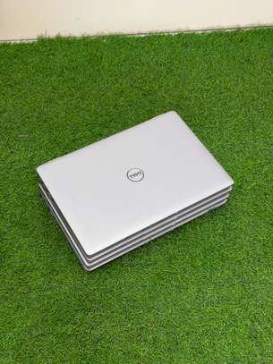 Dell latitude 5320 image 8