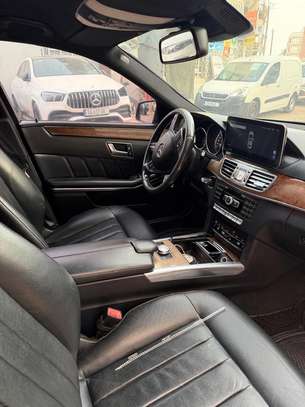 Mercedes E 300 v6 Anne 2016 full options image 5