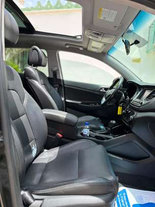 Hyundai Tucson image 3