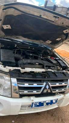 Mitsubishi Pajero 7place année 2015 image 6