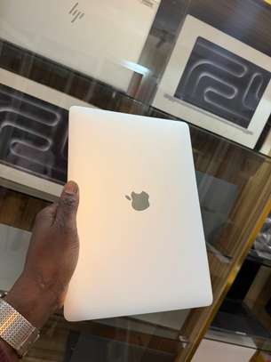 MacBook Pro M2 (2022) Touchbar 512Go/8Go image 4