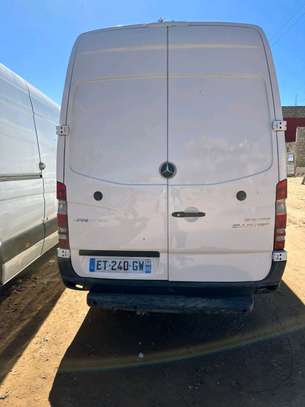 Mercedes-benz sprinter image 5