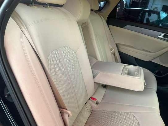 Hyundai sonata image 7
