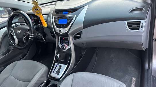 HYUNDAI ELANTRA image 10