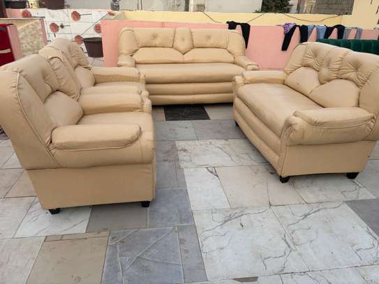 Salon 7 place vip image 3
