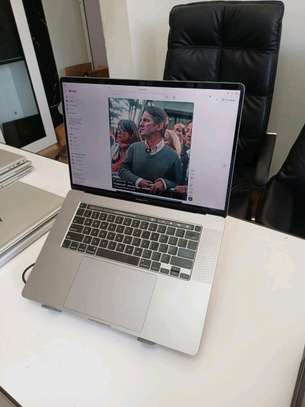 MacBook pro 2019 image 3