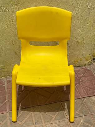 Chaise et tabouret en plastique enfants image 6