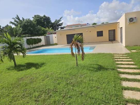 Magnifique villa à vendre Saly Center image 7