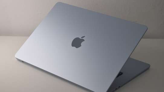 MacBook Air M4 (2025) Ram 32Go SSD 2To Scellé image 2