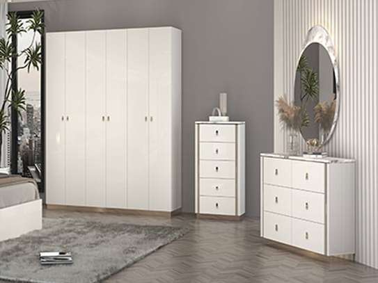 CHAMBRE A COUCHER K256# PORTES BATTANTES image 2