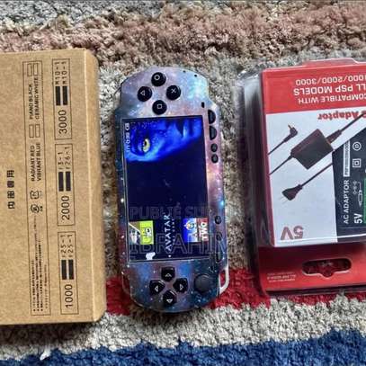 Sony PSP noir console portable avec chargeur et jeux image 4