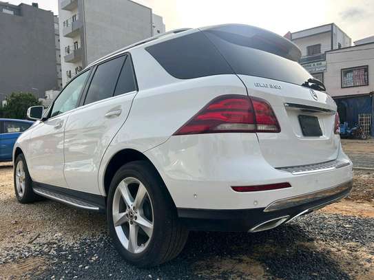 Mercedes GLE 350 image 11