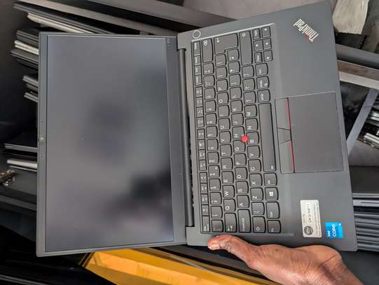 Lenovo t14 i5 11th/ 16gb ram / SSD 256g. Ordinateur portable image 2