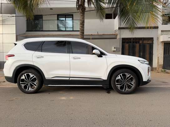Hyundai Santefe image 7