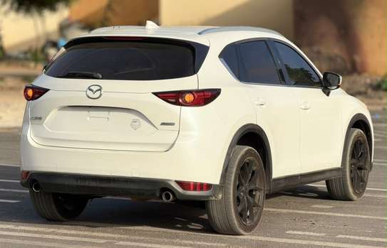 Mazda CX-5 2018 SUV Blanc fiable et élégant image 5
