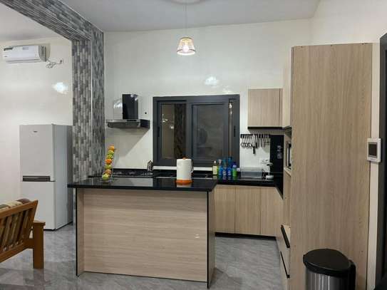 À VENDRE – Villa avec piscine à Nianing image 3
