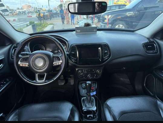 Jeep Compass Limited – Excellent État image 4