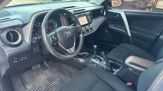TOYOTA RAV4 2017 image 3