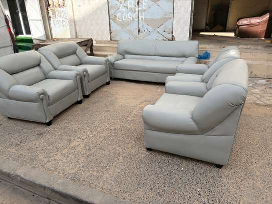 Salon 7 place semi cuire image 3