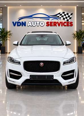 Jaguar F-Pace 2017 essence full options image 10