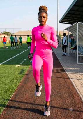 tenue  sport pour femme image 7